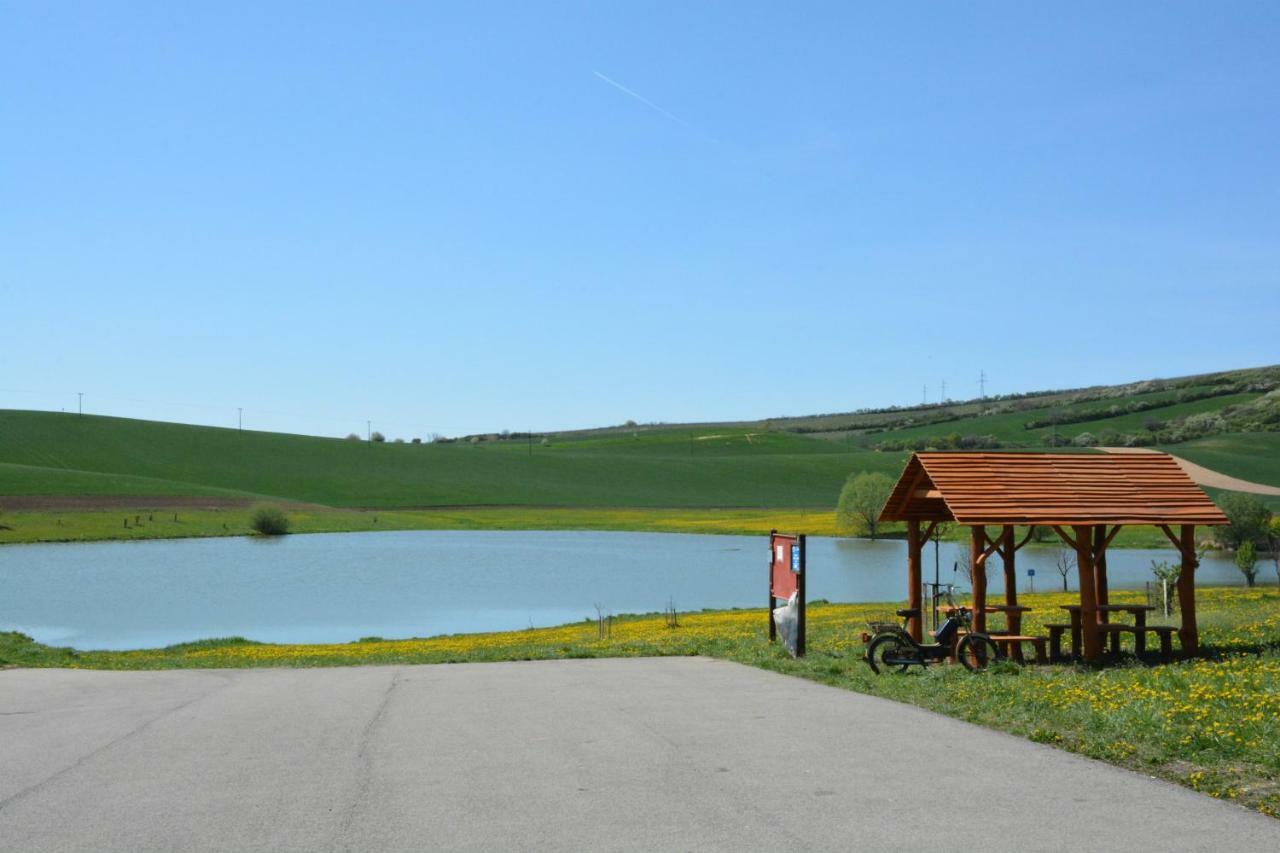 Moravske Toskansko Stavesice Εξωτερικό φωτογραφία